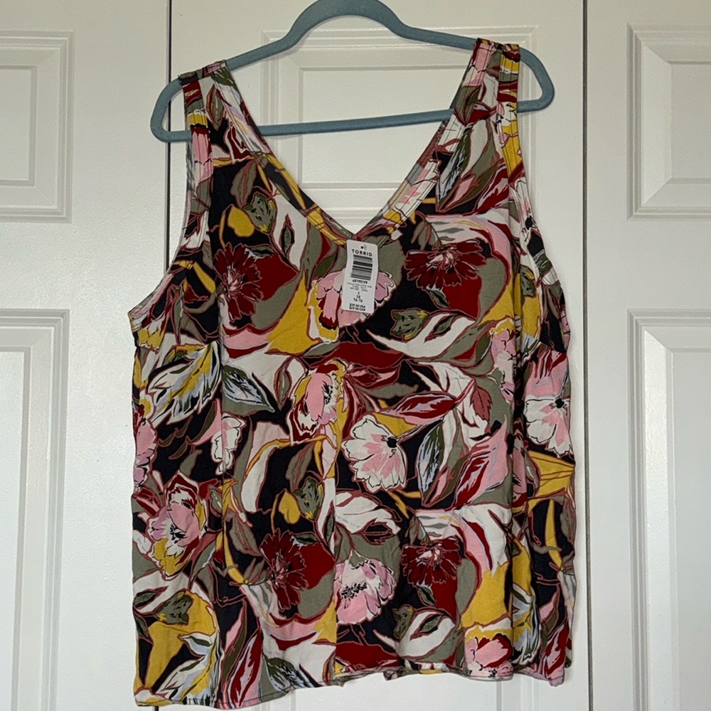 Torrid Challis Stitch Detail Floral Tank Size 1